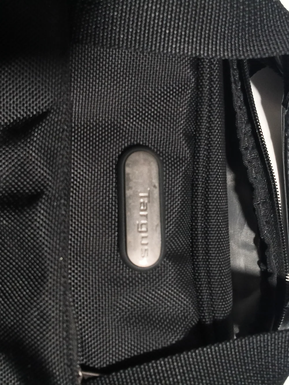 Targus Black Rolling Laptop Bag - Professional Men's Carry-On Like New Very Good